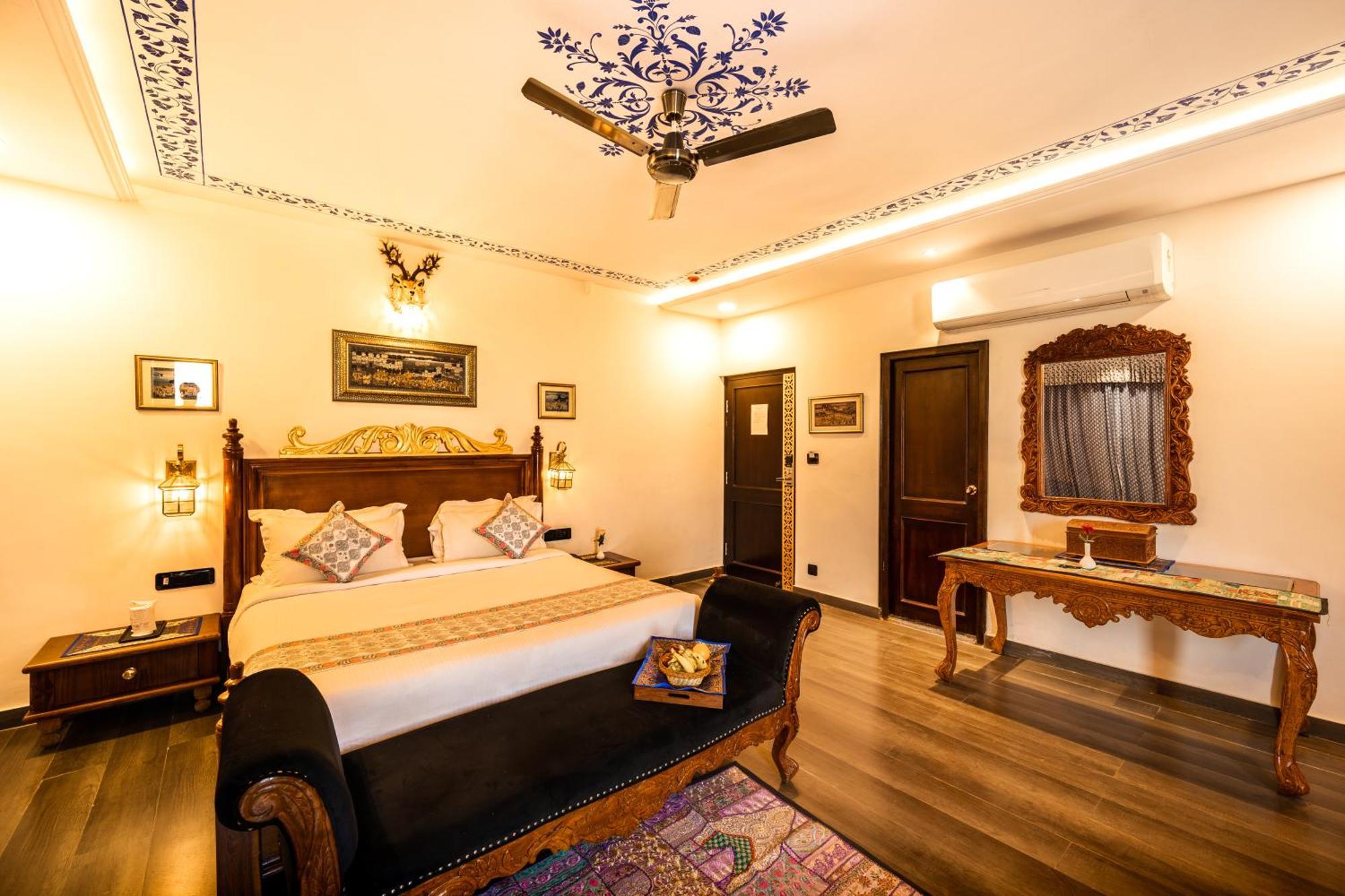 The Chronicles - Near The Lake Pichola อุเดเปอร์ ภายนอก รูปภาพ